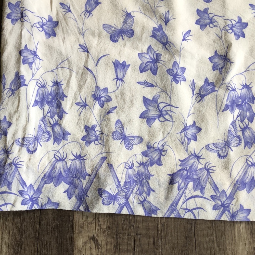 Escada Ivory and Blue Floral and Butterfly Mini Silk Skirt 36 - Picture 3 of 9